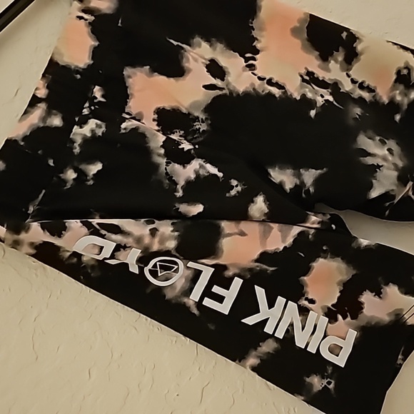 Pink Floyd Shorts - Picture 8 of 16